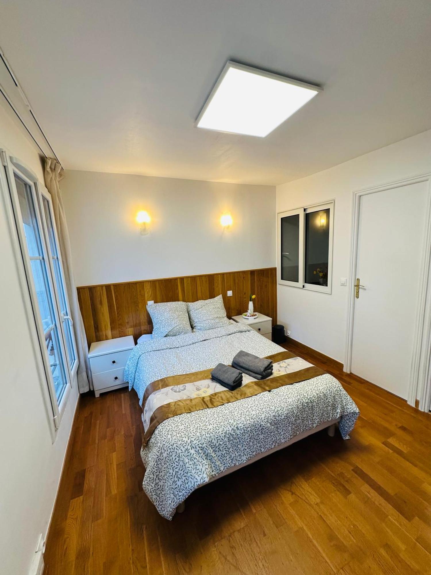 Dream Dwell - Designer Flat Near Marais District Paris