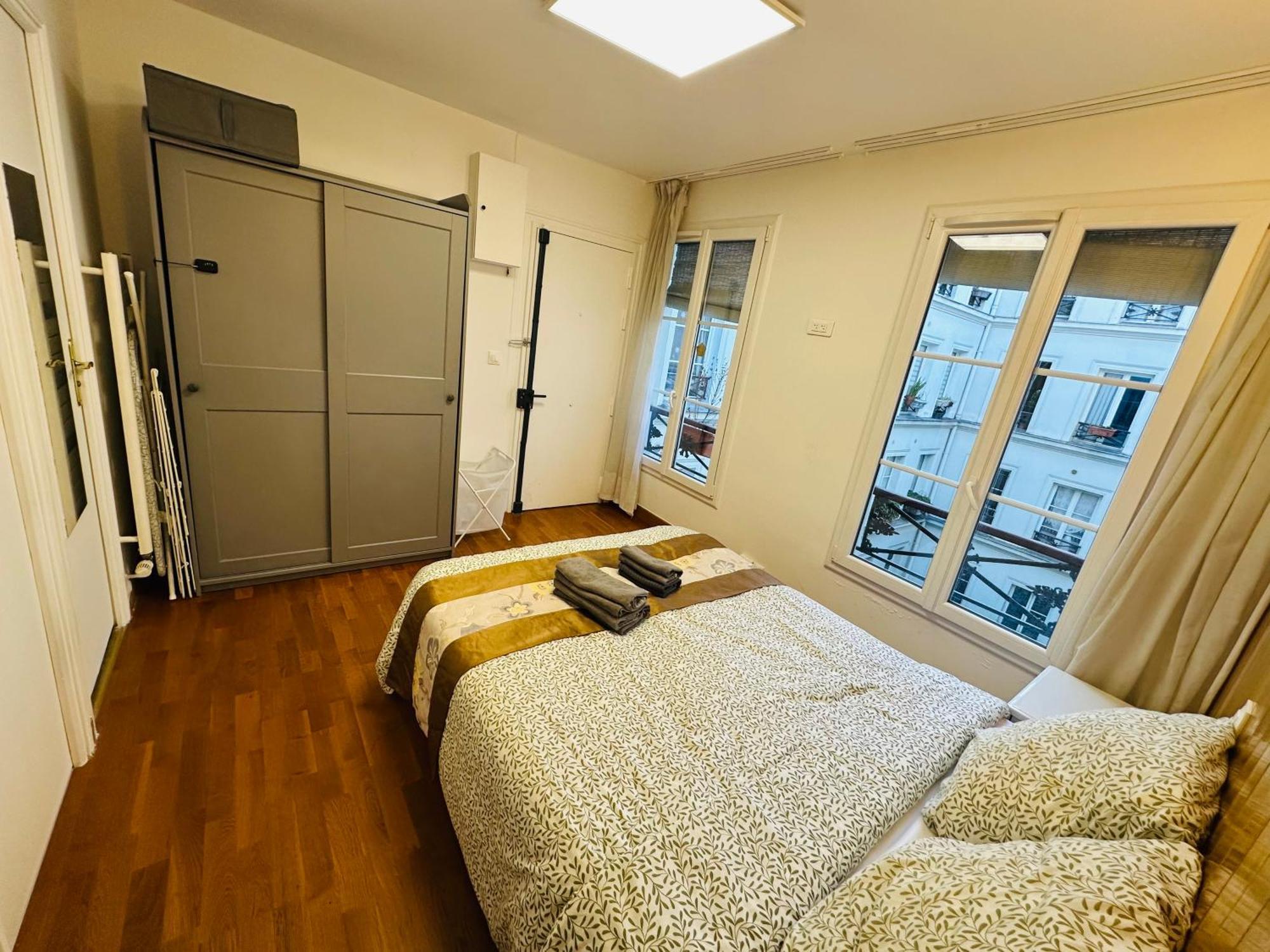 Dream Dwell - Designer Flat Near Marais District Appartamento
